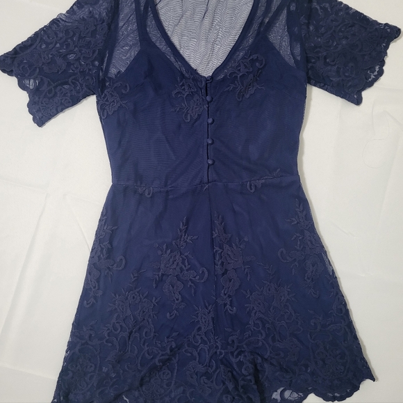 Navy Blue Lace Romper. New with tags Charlotte Russe size Medium - Picture 1 of 3